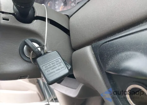 2003 Ford Focus Se z USA, uszkodzony, nr VIN 1FAFP34333W271041